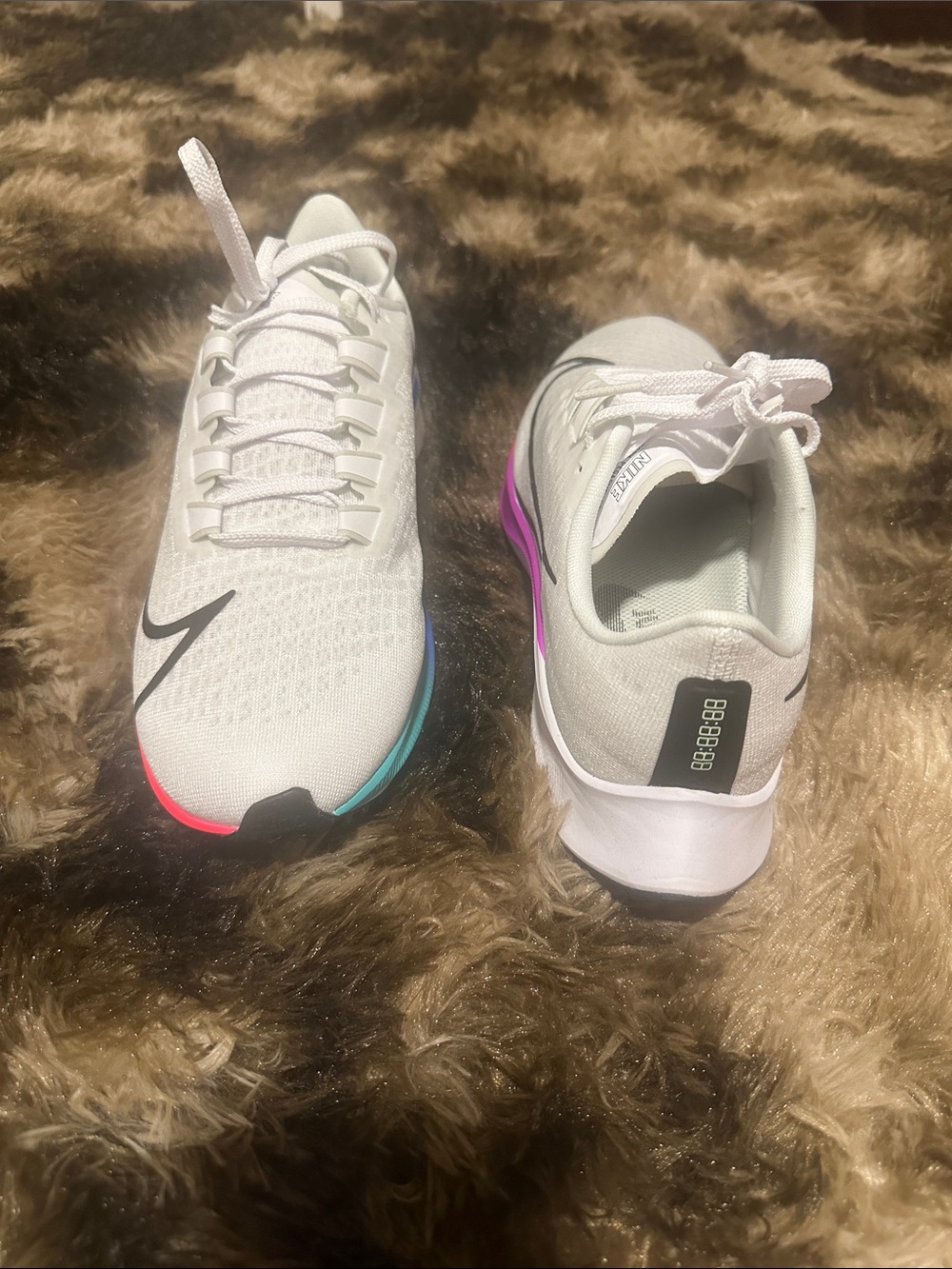 Nike women’s air zoom Pegasus 37 - Picture 2 of 8